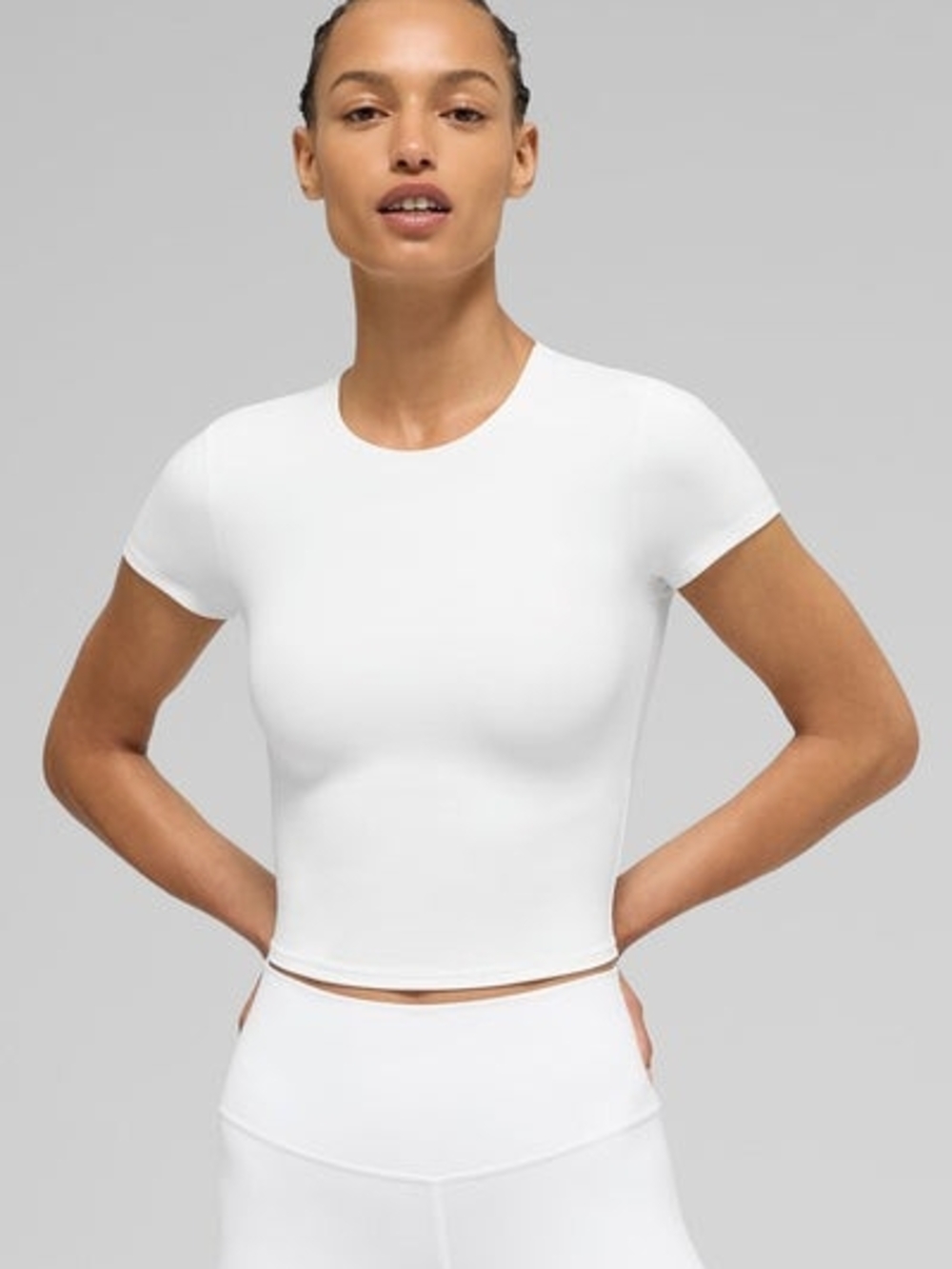 ALO Cropped Finesse Short Sleeve Tee - Picture 2 of 5